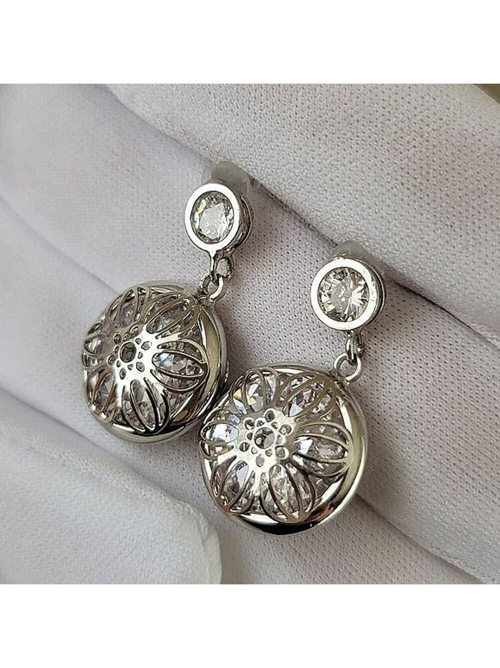 Silvertone Crystal Flower Earrings #0395